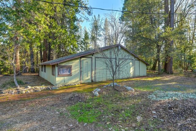 26070-26080 Green Acres Rd, Colfax, CA 95713