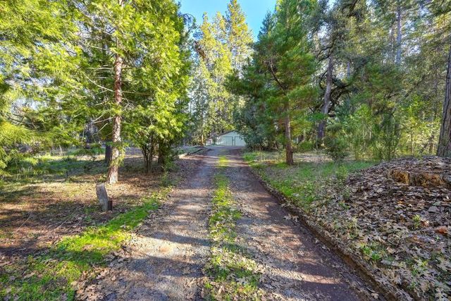 26070-26080 Green Acres Rd, Colfax, CA 95713