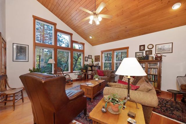 26070-26080 Green Acres Rd, Colfax, CA 95713