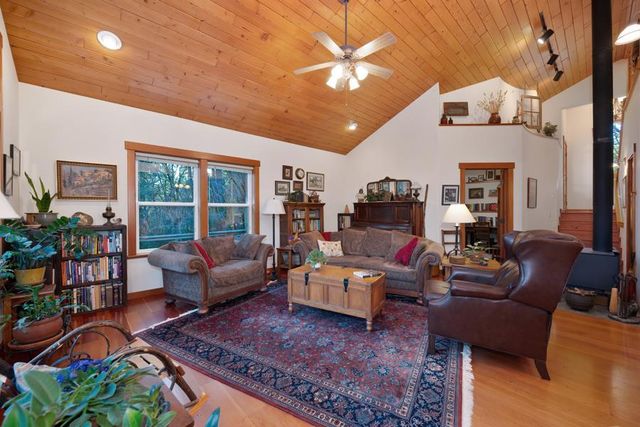 26070-26080 Green Acres Rd, Colfax, CA 95713