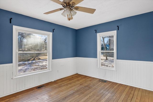 816 S Kalamazoo Avenue, Marshall, MI 49068