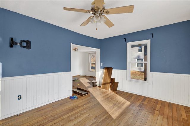 816 S Kalamazoo Avenue, Marshall, MI 49068