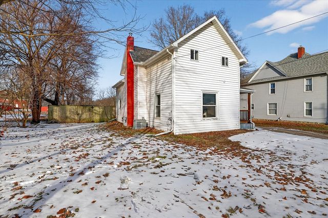 816 S Kalamazoo Avenue, Marshall, MI 49068