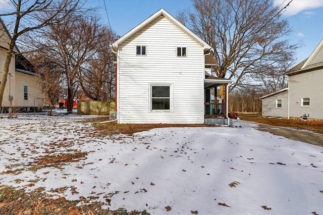 816 S Kalamazoo Avenue, Marshall, MI 49068