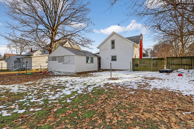 816 S Kalamazoo Avenue, Marshall, MI 49068