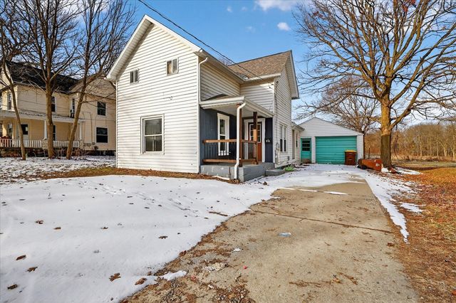 816 S Kalamazoo Avenue, Marshall, MI 49068