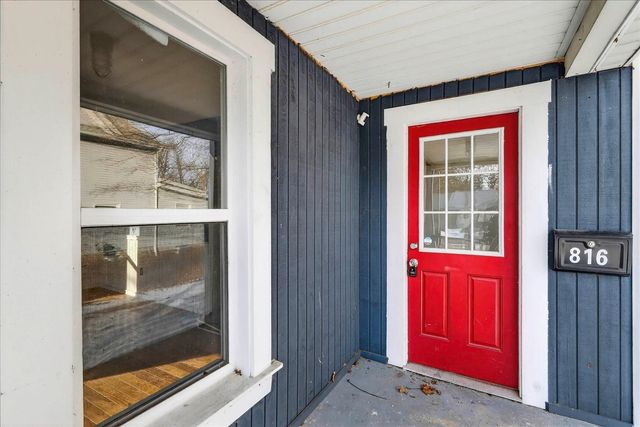 816 S Kalamazoo Avenue, Marshall, MI 49068