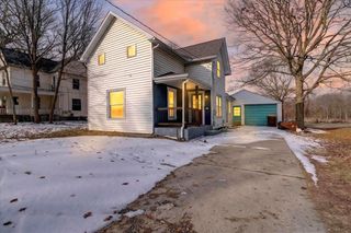 816 S Kalamazoo Avenue, Marshall, MI 49068