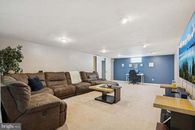 516 COACH RD, Blackwood, NJ 08012