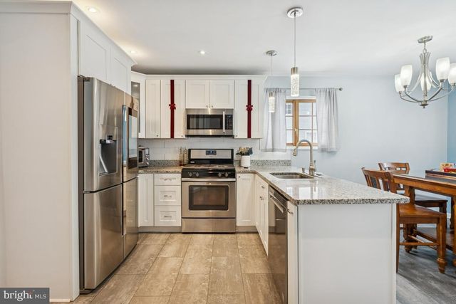 516 COACH RD, Blackwood, NJ 08012