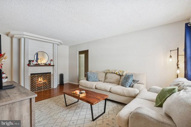 516 COACH RD, Blackwood, NJ 08012