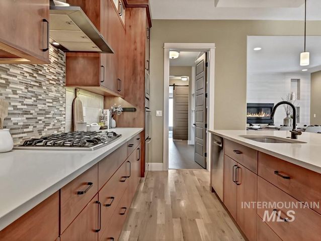 2955 S Shadywood Way, Boise, ID 83716