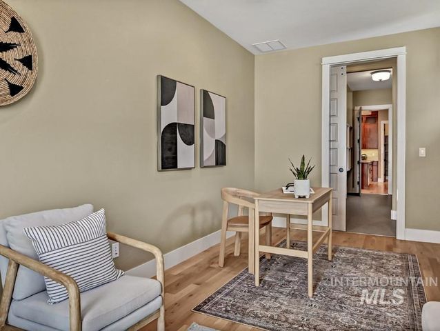 2955 S Shadywood Way, Boise, ID 83716