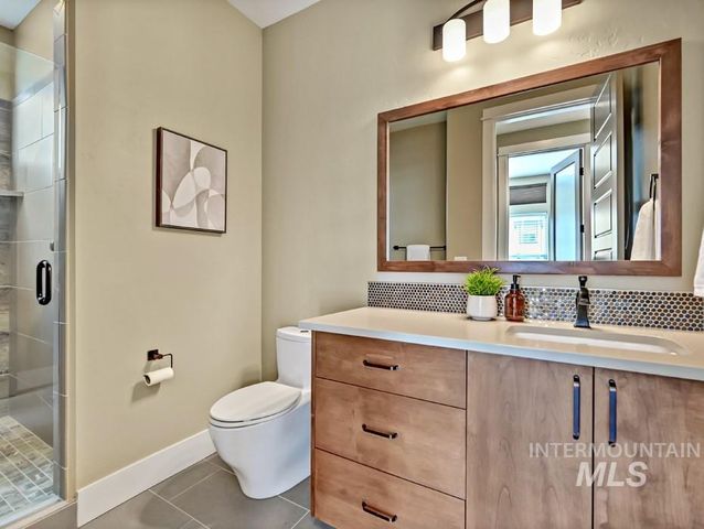 2955 S Shadywood Way, Boise, ID 83716