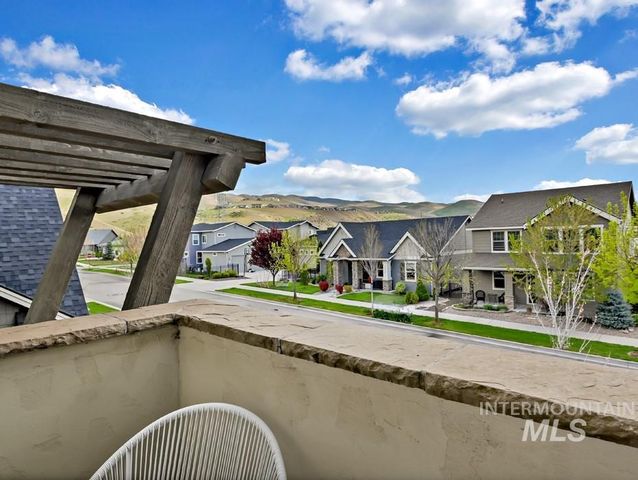 2955 S Shadywood Way, Boise, ID 83716
