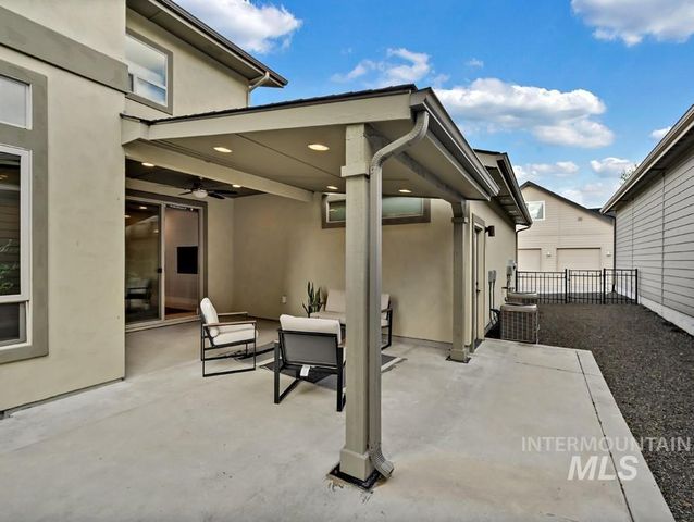 2955 S Shadywood Way, Boise, ID 83716