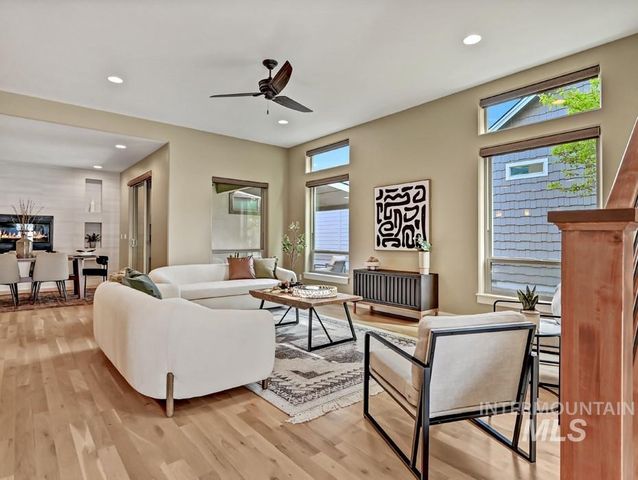 2955 S Shadywood Way, Boise, ID 83716