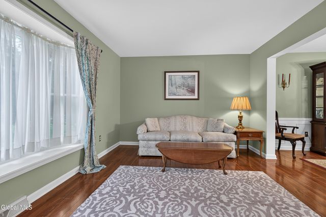 44 Mallard Road, Bethlehem, NY 12077