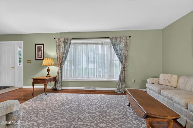 44 Mallard Road, Bethlehem, NY 12077