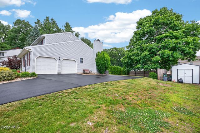 44 Mallard Road, Bethlehem, NY 12077