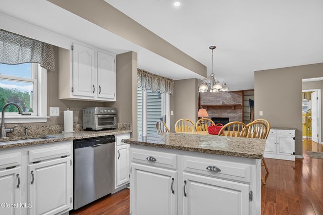 44 Mallard Road, Bethlehem, NY 12077