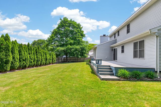44 Mallard Road, Bethlehem, NY 12077
