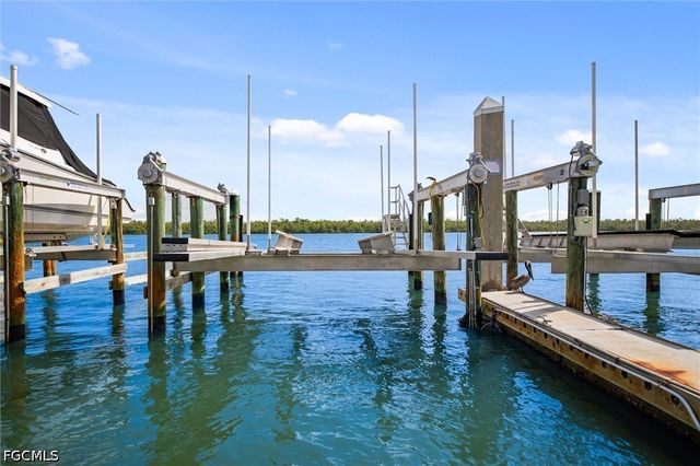 4199 Bay Beach LN, Fort Myers Beach, FL 33931