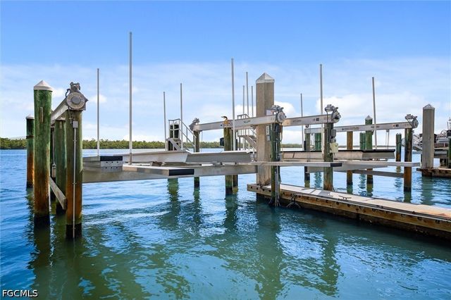 4199 Bay Beach LN, Fort Myers Beach, FL 33931