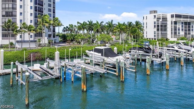 4199 Bay Beach LN, Fort Myers Beach, FL 33931