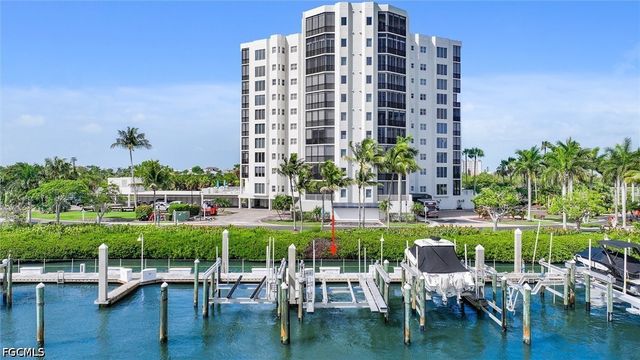 4199 Bay Beach LN, Fort Myers Beach, FL 33931