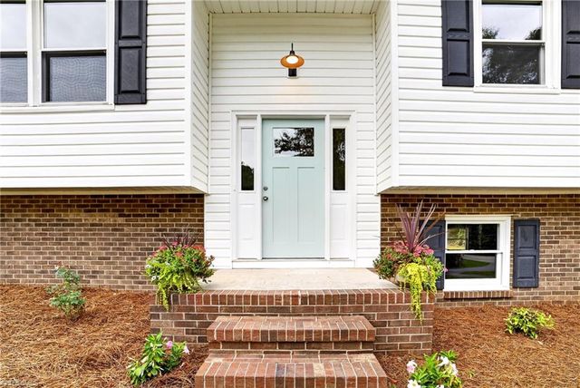 5701 Cannoy Street, Winston-salem, NC 27105