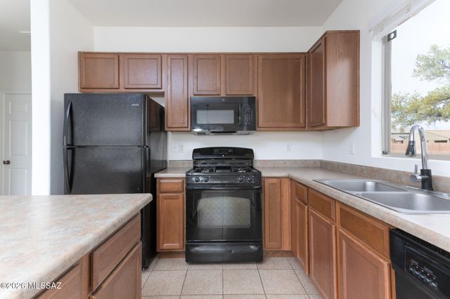 13004 N Lea Maw Drive, Marana, AZ 85653