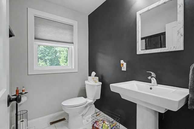 3 Chestnut Way, Lee, NH 03861
