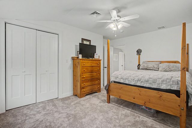 3 Chestnut Way, Lee, NH 03861