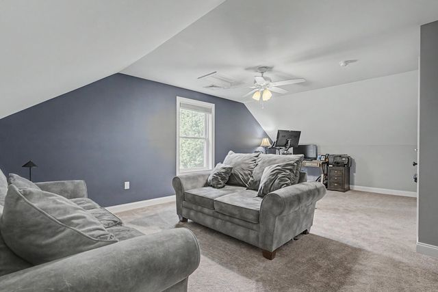3 Chestnut Way, Lee, NH 03861