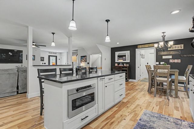3 Chestnut Way, Lee, NH 03861