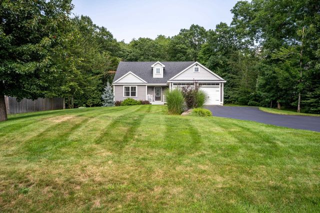 3 Chestnut Way, Lee, NH 03861