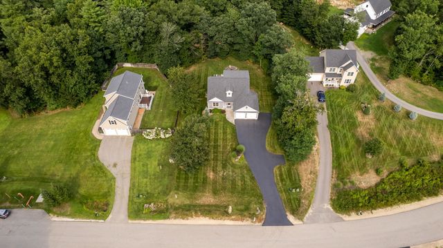 3 Chestnut Way, Lee, NH 03861