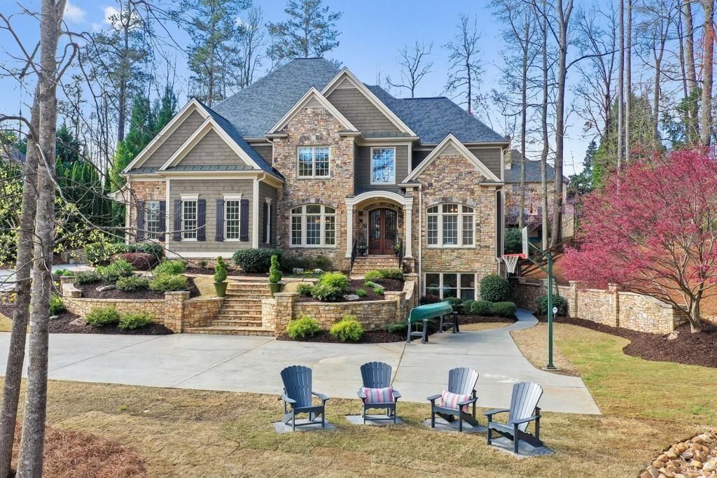 11180 West E Road, Roswell, GA 30075