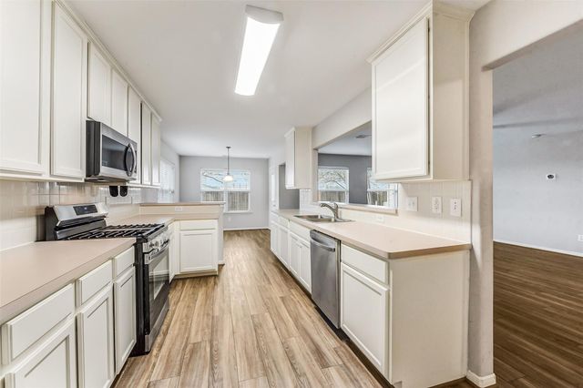 4202 Parry Drive, Pearland, TX 77584