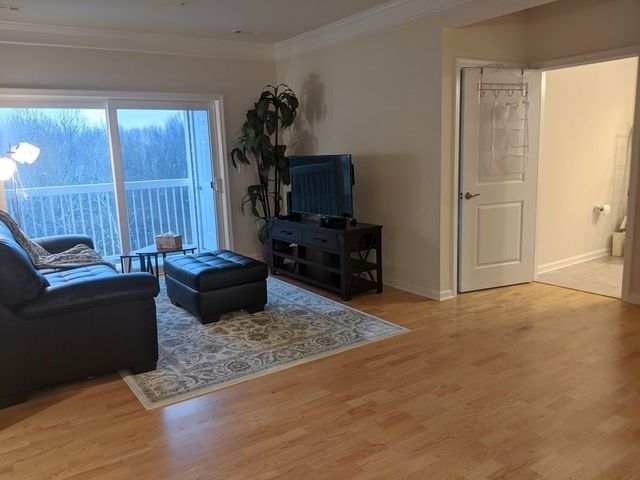 70 Trotter Rd 312, Weymouth, MA 02190