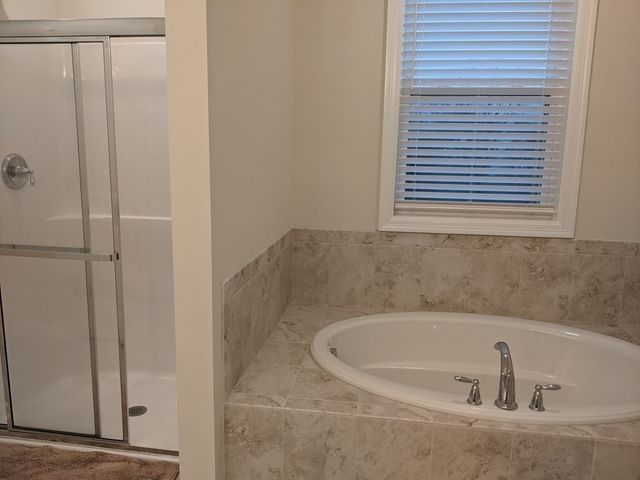 70 Trotter Rd 312, Weymouth, MA 02190