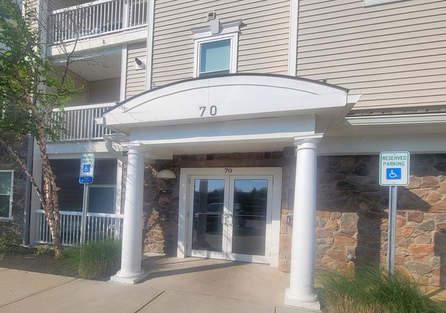 70 Trotter Rd 312, Weymouth, MA 02190