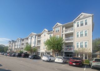 70 Trotter Rd 312, Weymouth, MA 02190