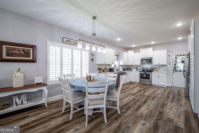 421 Coahulla Creek Drive, Dalton, GA 30721