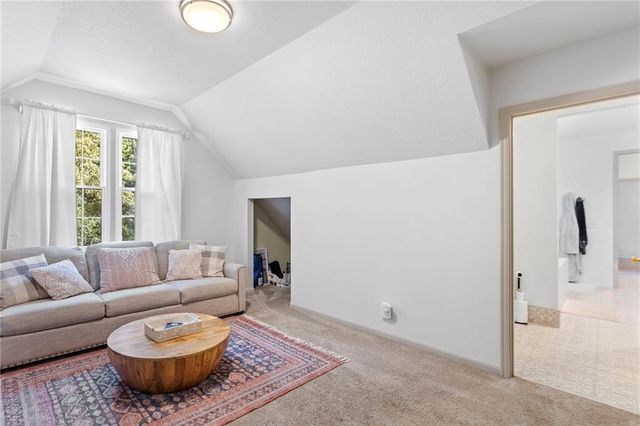 16931 S Highland Ridge Drive, Loch Lloyd, MO 64012