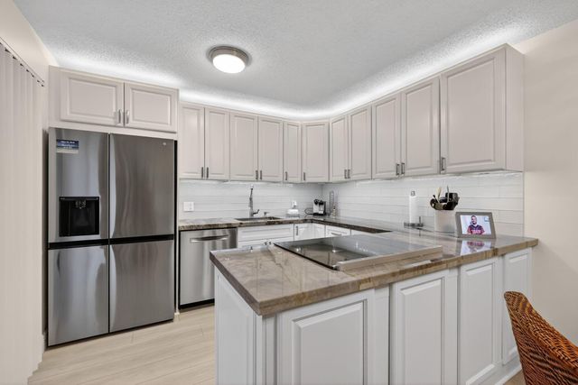 5773 SE Windsong Lane 603, Stuart, FL 34997