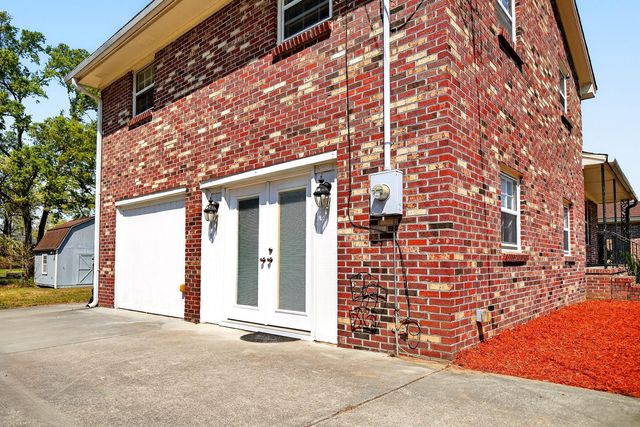 8364 Delhi Road, North Charleston, SC 29406