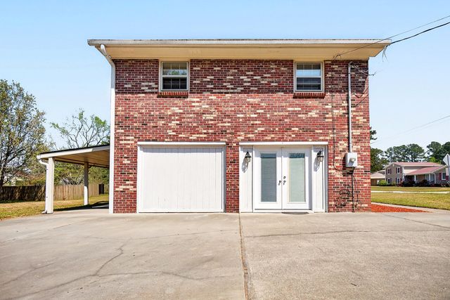 8364 Delhi Road, North Charleston, SC 29406