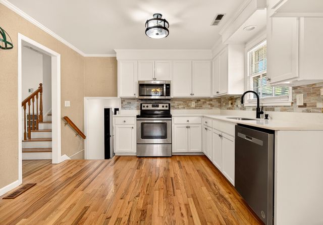 8364 Delhi Road, North Charleston, SC 29406